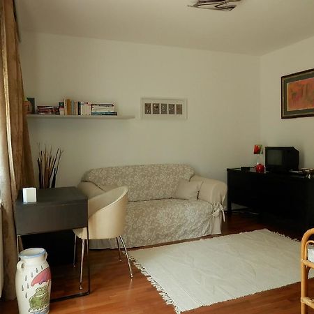 Csiki Apartman Budaörs Zimmer foto