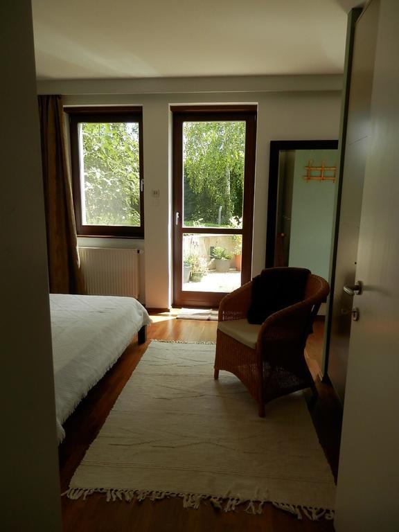 Csiki Apartman Budaörs Zimmer foto