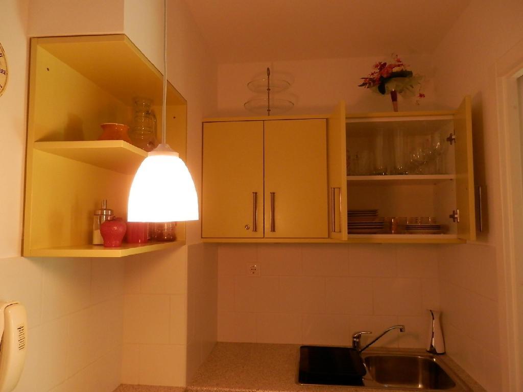 Csiki Apartman Budaörs Zimmer foto